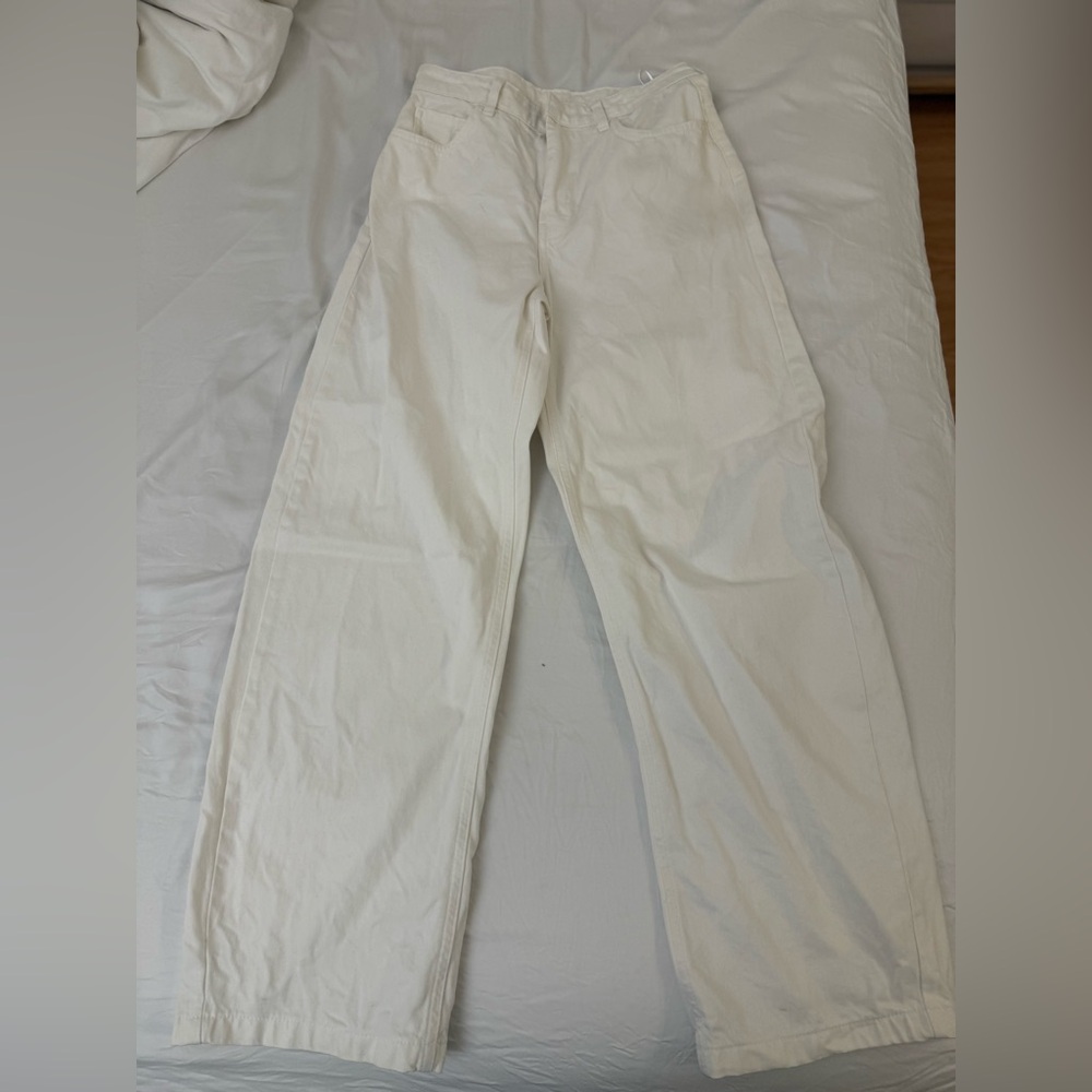 Zara White Barrel Leg Jeans